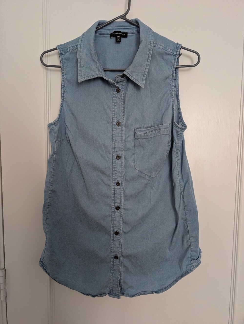 Universal Standard Light Blue Sleeveless Denim Button-Down Shirt 2XS